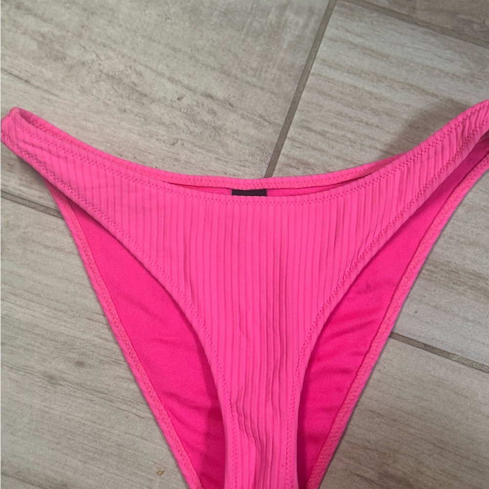 Triangl Women's Swim Bottom size L